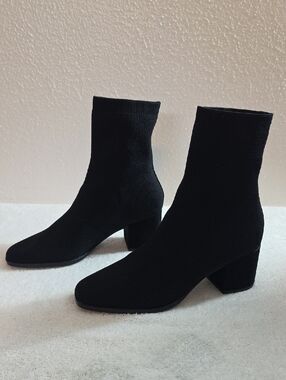 Eileen Fisher Ohm Stretch Knit Block Heel Booties Ladie 8.5 Light Store Ware New